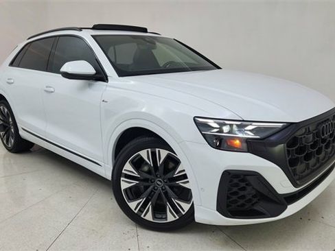 Used 2025 Audi Q8 Prestige w/ Prestige Package image 90