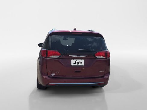 Used 2018 Chrysler Pacifica Limited FWD image 5