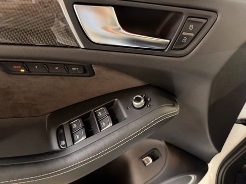 Used 2016 Audi SQ5 Premium Plus w/ Technology Package image 12