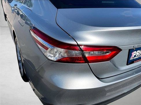 Used 2020 Toyota Camry LE FWD image 29