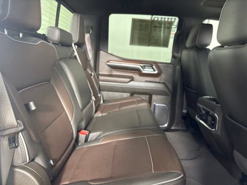 Used 2024 GMC Sierra 1500 Denali w/ Denali Reserve Package AWD/4WD image 31