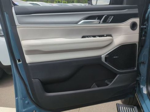 New 2026 Jeep Grand Wagoneer Limited AWD/4WD image 30