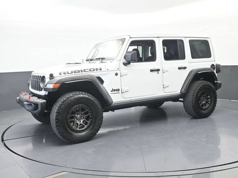 Used 2022 Jeep Wrangler Unlimited Rubicon w/ Xtreme Recon 35" Tire Package AWD/4WD image 2