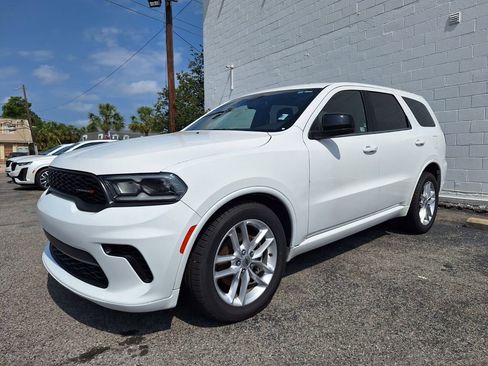 Used 2023 Dodge Durango GT RWD image 3