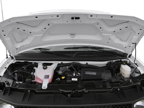 Used 2016 Chevrolet Express 2500 RWD image 30