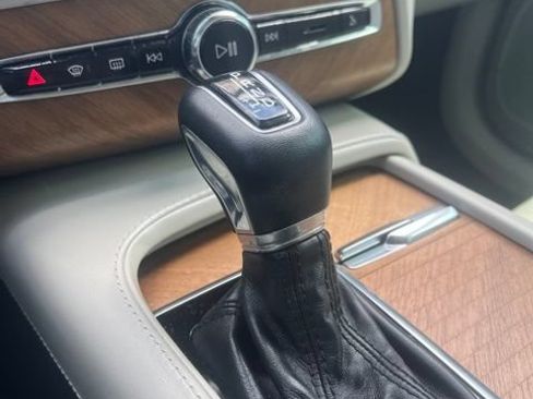 Used 2020 Volvo XC90 T6 Inscription w/ Protection Package Premier AWD/4WD image 14