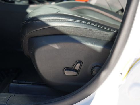 Used 2022 Jeep Cherokee Trailhawk w/ Premium Leather Package image 15