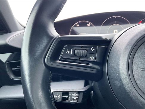 Used 2022 Porsche Taycan image 10