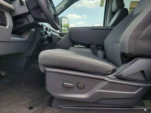 New 2026 Ford F250 XLT w/ XLT Premium Package AWD/4WD image 19