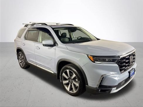 Used 2023 Honda Pilot Elite image 4