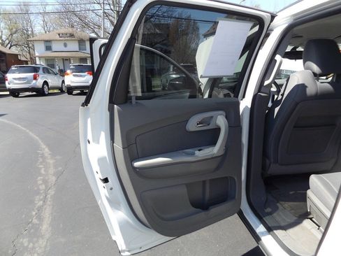 Used 2012 Chevrolet Traverse LS FWD image 20