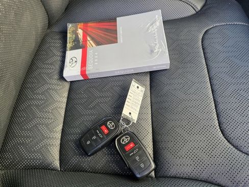 Used 2024 Toyota Sequoia Limited image 9