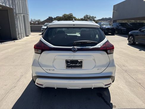 Used 2024 Nissan Kicks SV image 7