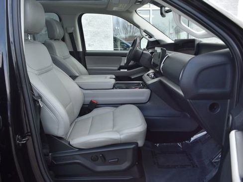 Used 2025 Ford Expedition Max Active image 55