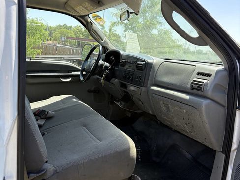 Used 2005 Ford F450 XL image 5