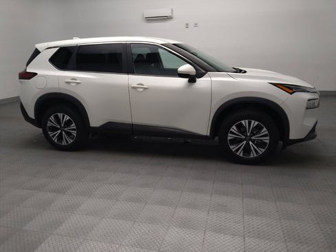 Used 2022 Nissan Rogue SV image 11