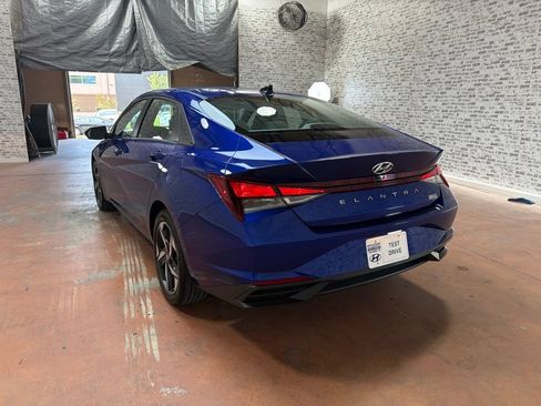 Certified 2023 Hyundai Elantra SEL w/ Convenience Package FWD image 5