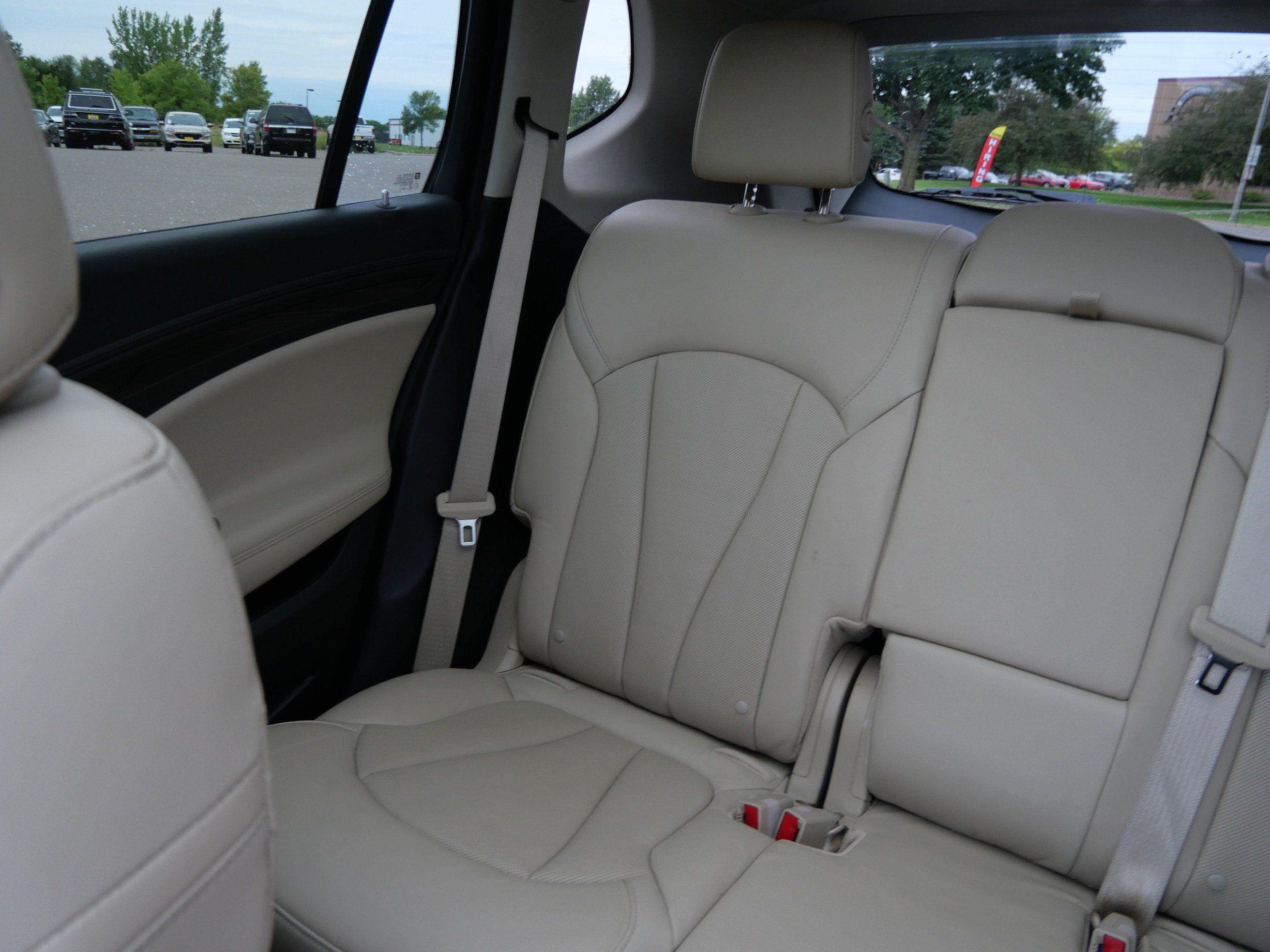 Used 2020 Buick Envision Essence AWD/4WD image 12