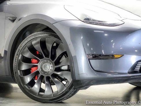 Used 2022 Tesla Model Y Performance AWD/4WD image 3