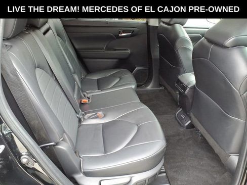 Used 2023 Toyota Highlander XLE FWD image 20