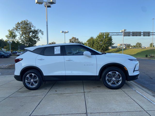 Used 2025 Chevrolet Blazer LT FWD image 15