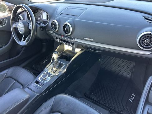 Used 2017 Audi A3 e-tron Premium image 14