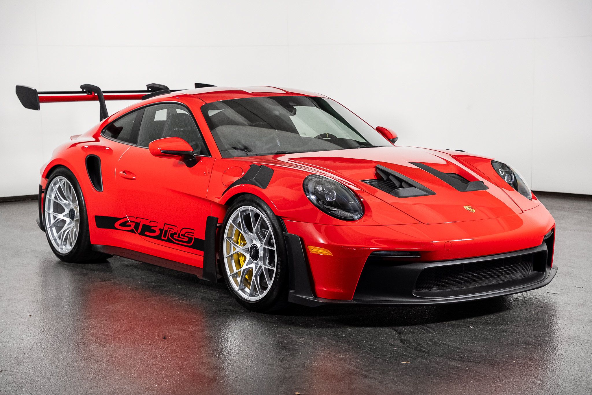 Used 2025 Porsche 911 GT3 RS RWD image 36