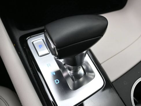 Used 2024 Genesis G70 2.5T AWD/4WD image 21
