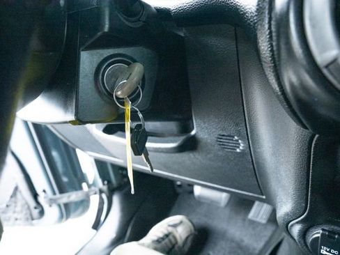 Used 2014 Jeep Wrangler Sport image 20