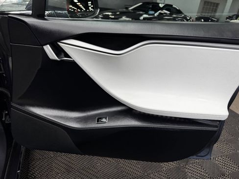 Used 2018 Tesla Model S 75D image 55