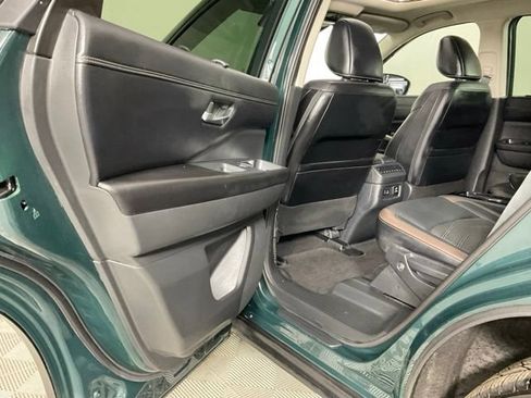 Used 2023 Nissan Pathfinder Platinum AWD/4WD image 17