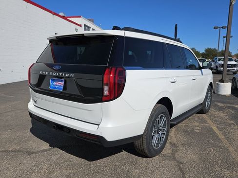 New 2025 Ford Expedition Active image 11