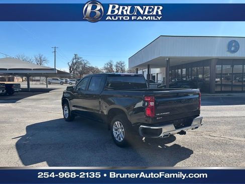 Used 2024 Chevrolet Silverado 1500 LT w/ Z71 Off-Road Package image 8