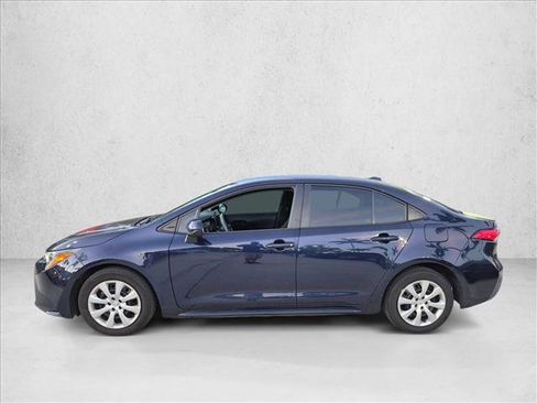 Used 2023 Toyota Corolla LE FWD image 5