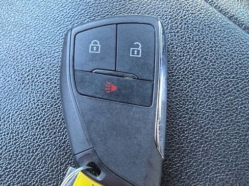 Used 2023 Chevrolet Colorado LT image 31