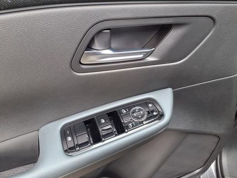 New 2026 Nissan Leaf SV+ w/ Floor Mat Package (SV+) FWD image 14