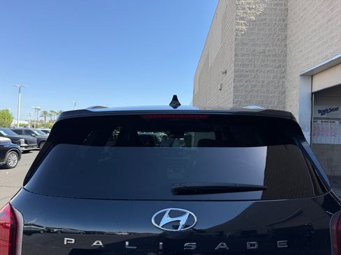 Used 2024 Hyundai Palisade SEL FWD image 24