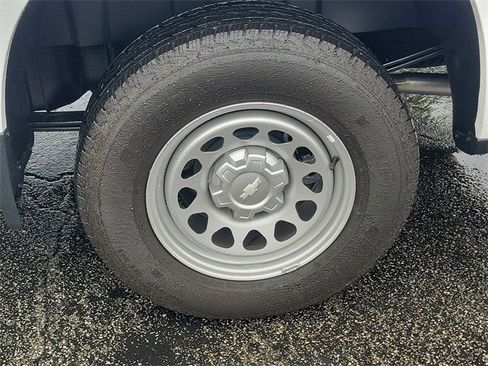 Used 2026 Chevrolet Silverado 1500 W/T w/ Trailering Package image 8