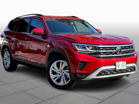 Certified 2023 Volkswagen Atlas SE image 3