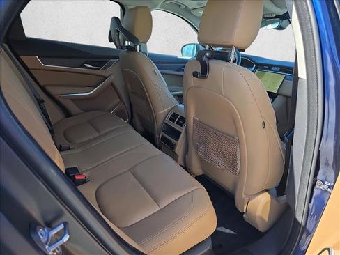 Used 2023 Jaguar F-PACE S image 11