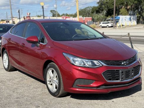 Used 2017 Chevrolet Cruze LT w/ Convenience Package image 9