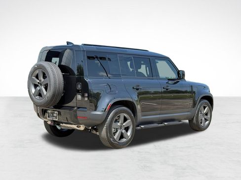 New 2026 Land Rover Defender 110 S AWD/4WD image 9