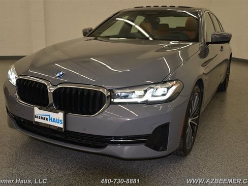 Used 2022 BMW 530e w/ Premium Package image 51