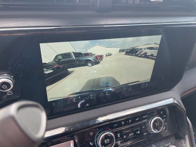 Used 2025 GMC Sierra 2500 AT4 w/ AT4 Premium Plus Package AWD/4WD image 3