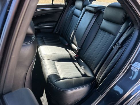 Used 2022 Chrysler 300 S w/ Safetytec Plus Group image 22