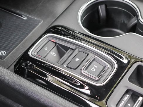 Used 2024 Honda Pilot Touring image 17