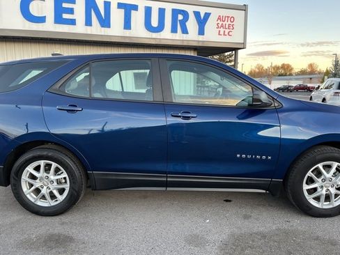 Used 2022 Chevrolet Equinox LS image 19