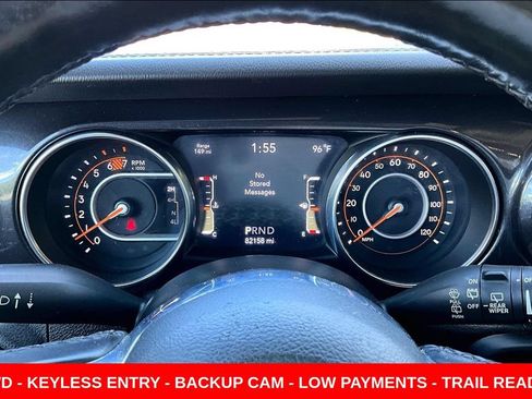 Used 2021 Jeep Wrangler Unlimited Sahara AWD/4WD image 13