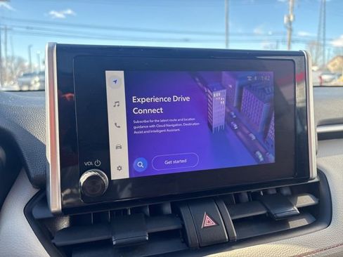 Used 2025 Toyota RAV4 XLE image 17