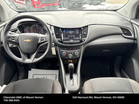 Used 2022 Chevrolet Trax LS w/ Tint and Cruise Package image 15